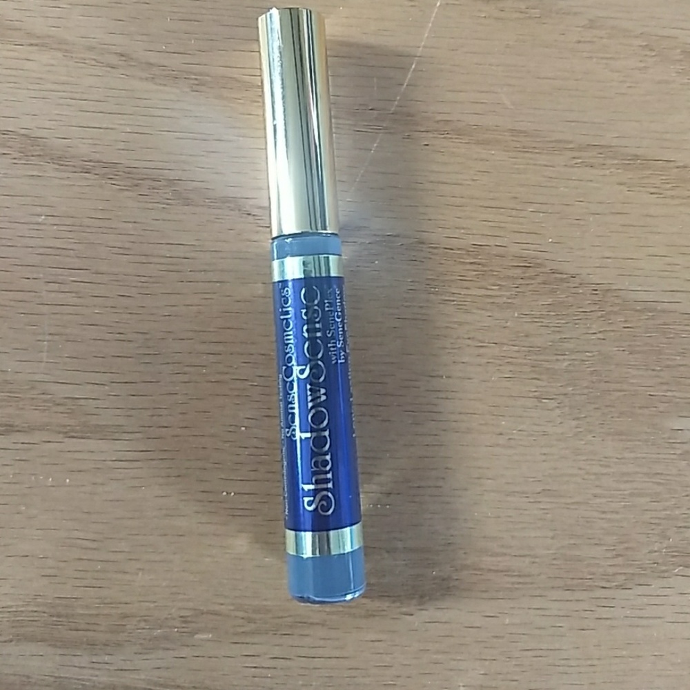 Shadowsense senegence eyeshadow ebony essence